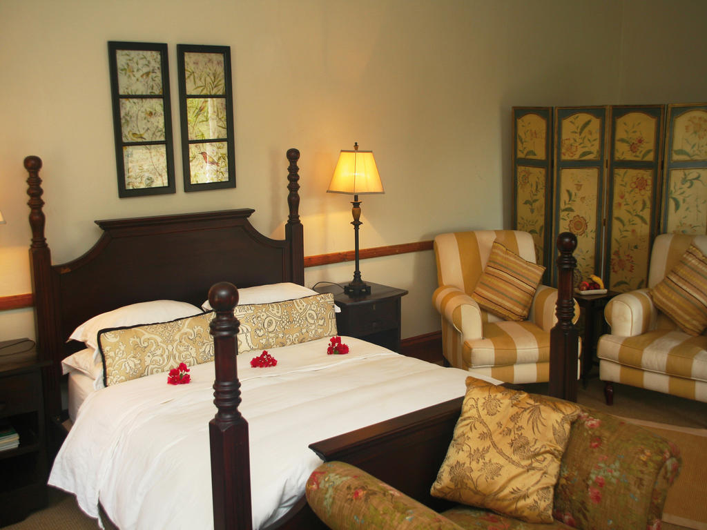 Leeuwenbosch Country House - Reserva de Amakhala Habitación foto